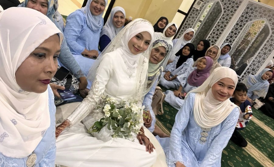 Showbiz: Ex-Dolla member Syasya happily married