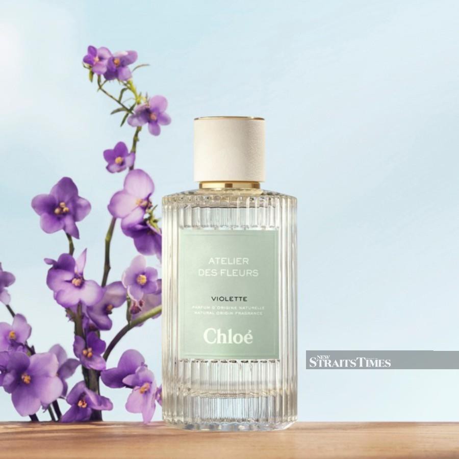 Violette by Fanny Bal is a delicate, fresh powdery scent.