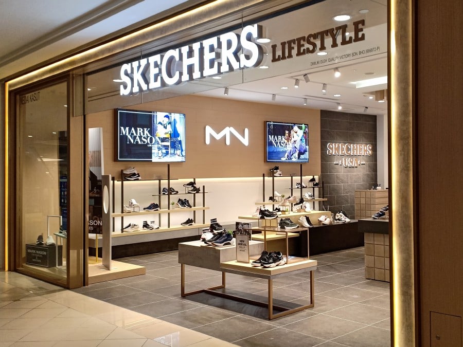 Skechers opens store