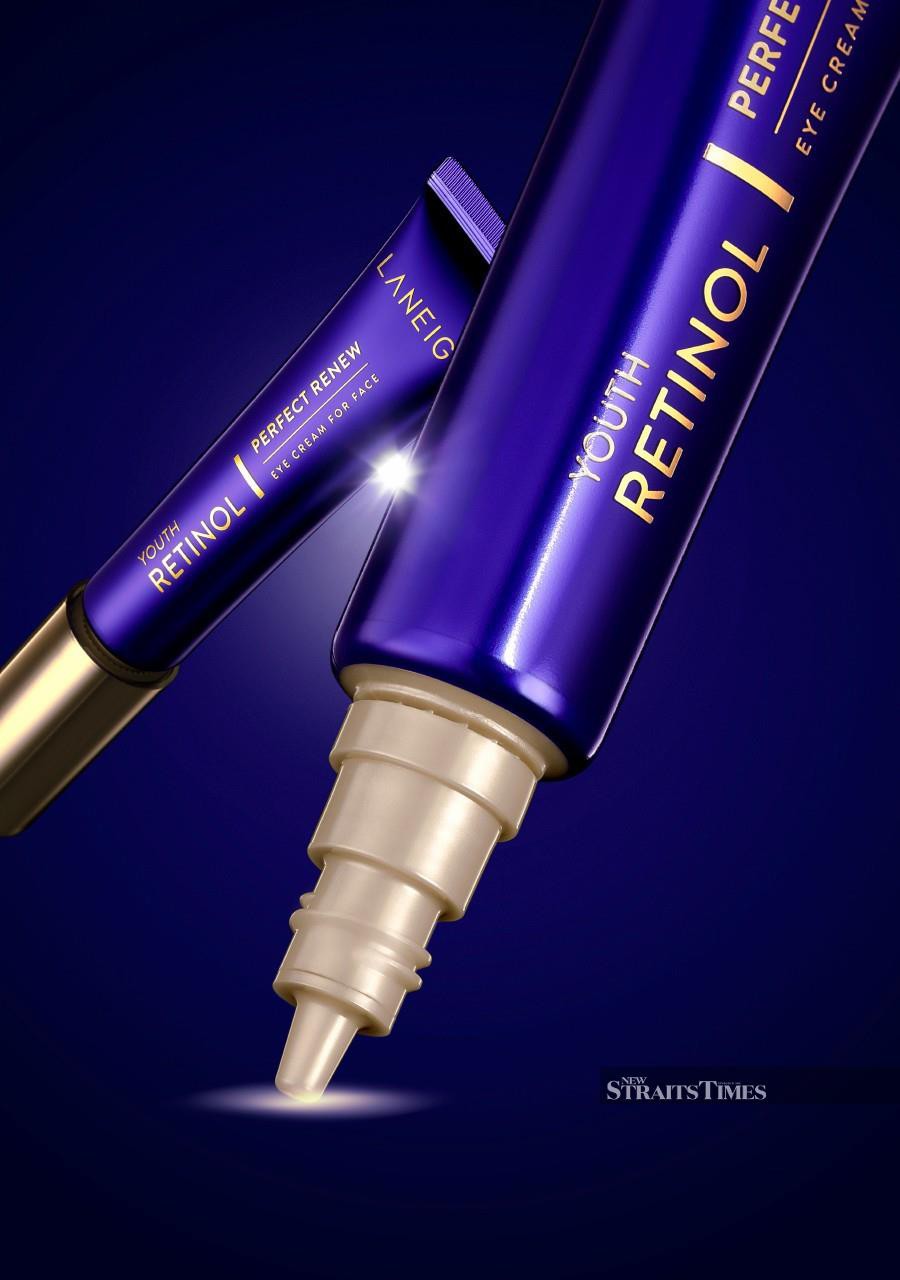 The Perfect Renew Youth Retinol Eye Cream For Face is formulated to reduce wrinkles.