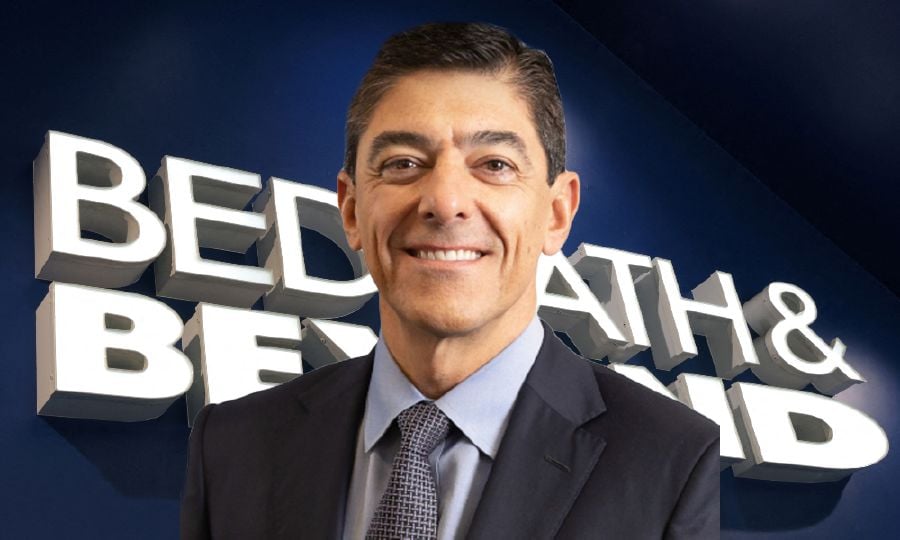 Bed Bath & Beyond Inc’s chief financial officer Gustavo Arnal fell to his death from the 18th floor of New York’s Tribeca skyscraper.
