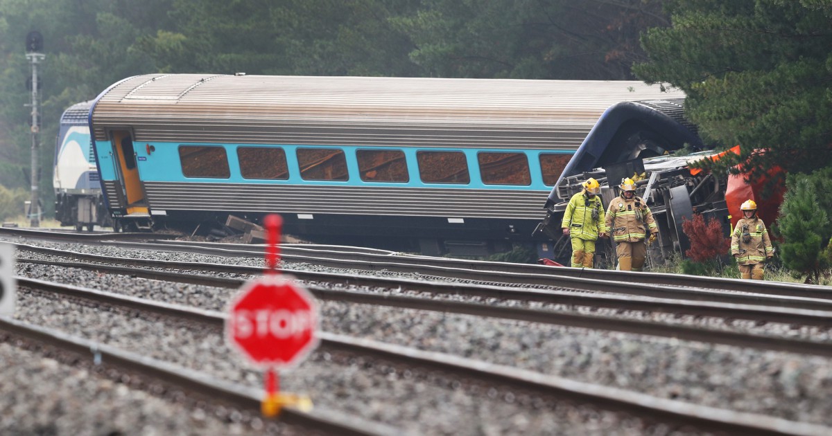 Two Killed 12 Hurt As Australian Train Derails New Straits Times