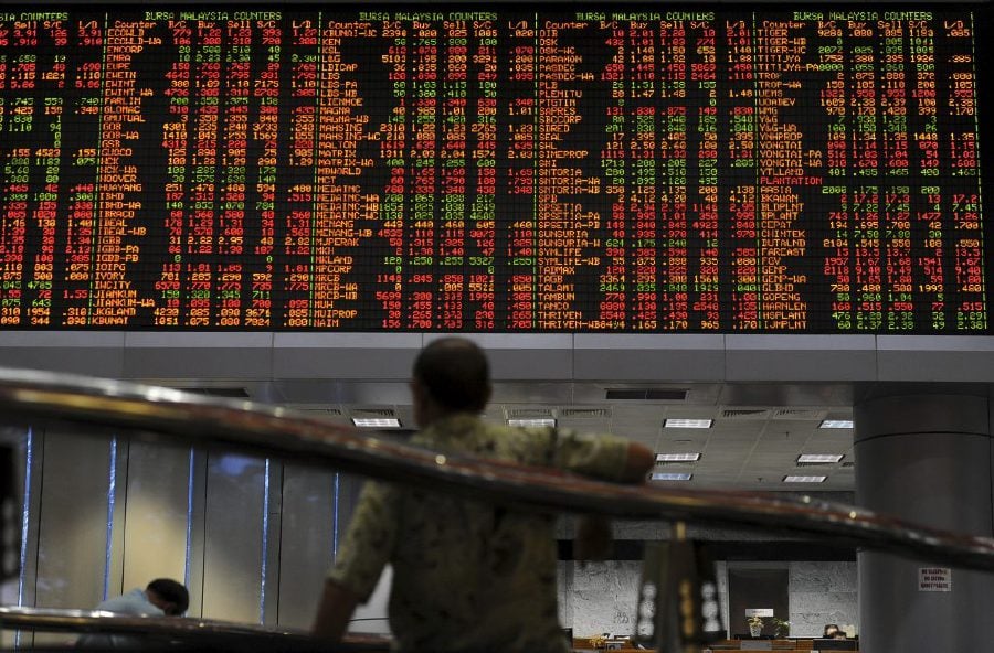 Bursa Malaysia continued its decline to close lower for a second consecutive day amid lacklustre trading