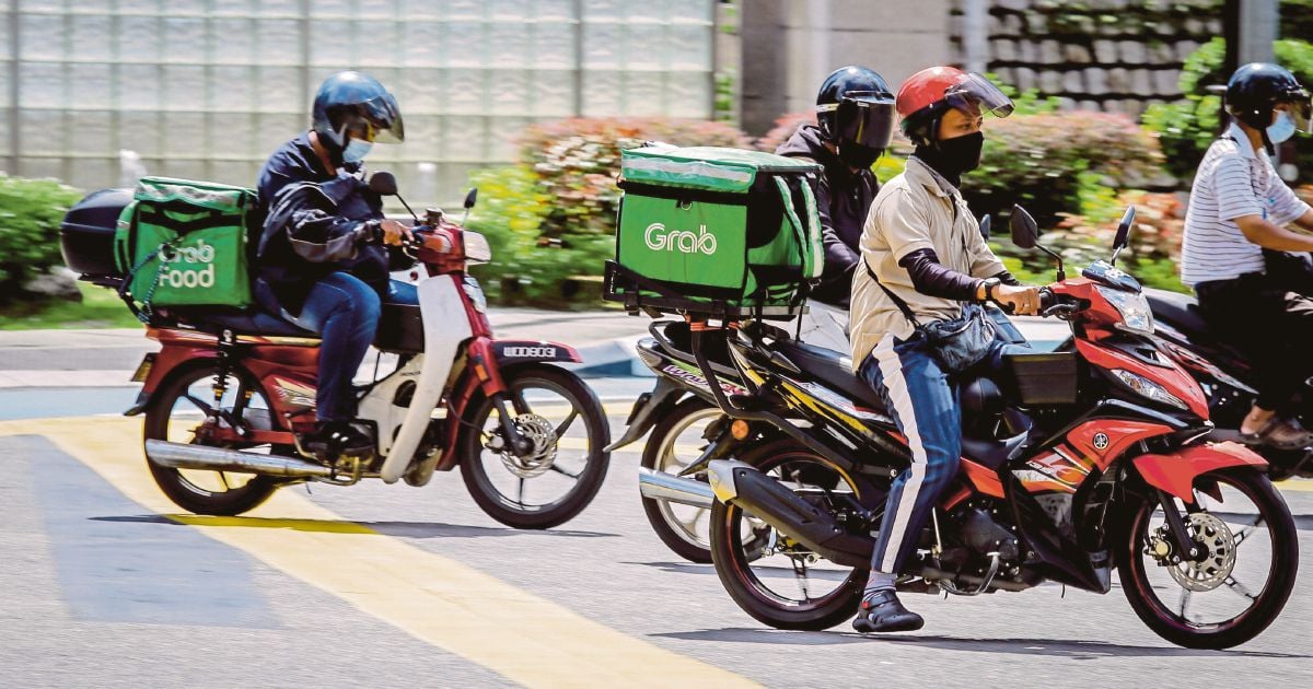 96 accidents involving p-hailing riders recorded in 2020 | New Straits ...