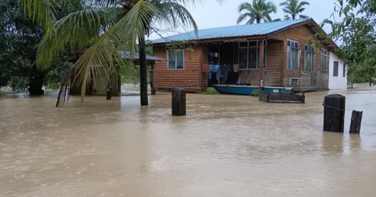 Four districts in Pahang hit by floods, 398 victims evacuated | New ...