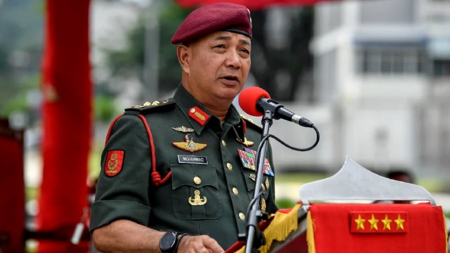 Armed Forces chief General Tan Sri Mohammad Ab Rahman has conveyed his condolences to the victims and families of those on board the two military helicopters that crashed today. - BERNAMA pic