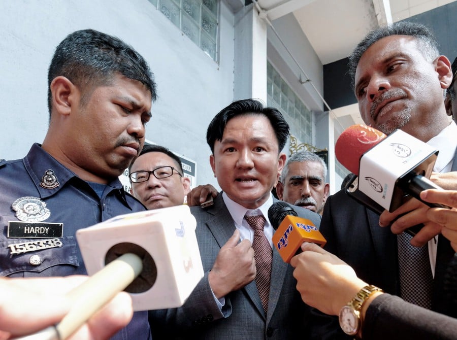 Rape Charge Perak Exco Yong Refuses To Go On Leave