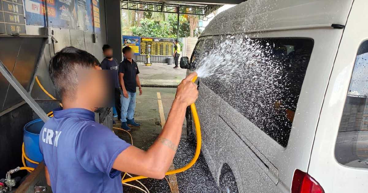 12 Foreigners Offering Car Wash Services Detained 