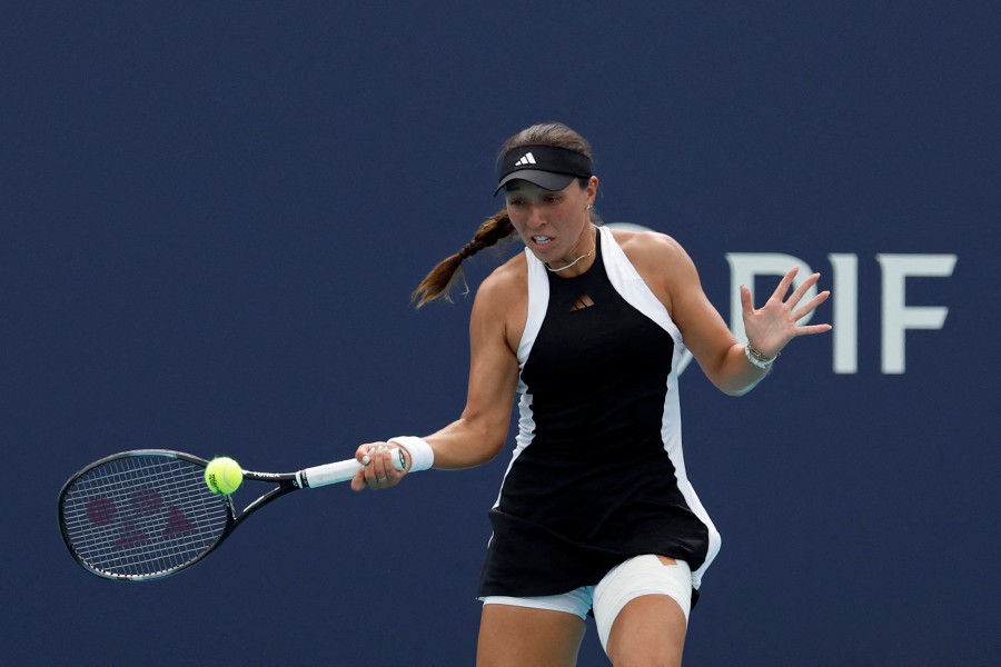  Jessica Pegula (USA) hits a forehand against Leylah Fernandez during the Miami Open at Hard Rock Stadium.-REUTERS PIC