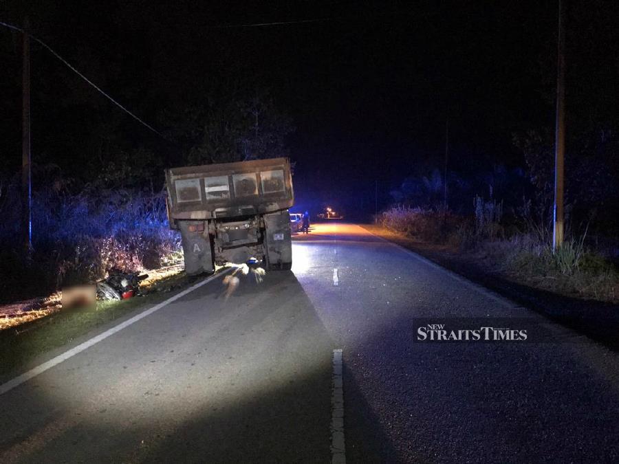 Motorcyclist Killed After Crashing Into Stalled Lorry | New Straits ...