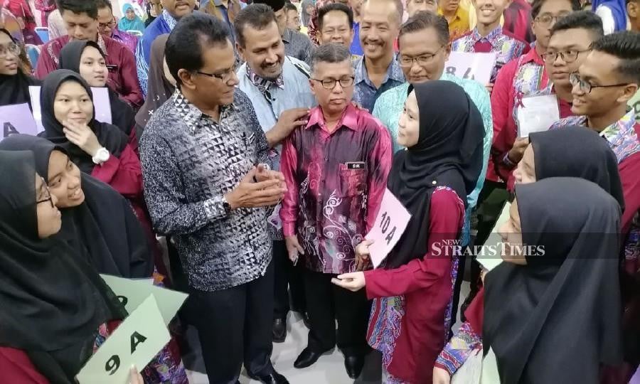 State Education Department director Abdul Rashid Abdul Samad said the prohibition also applied to teachers as it did not want teachers to be infected by the virus. -NSTP/ZUHAINY ZULKIFFLI