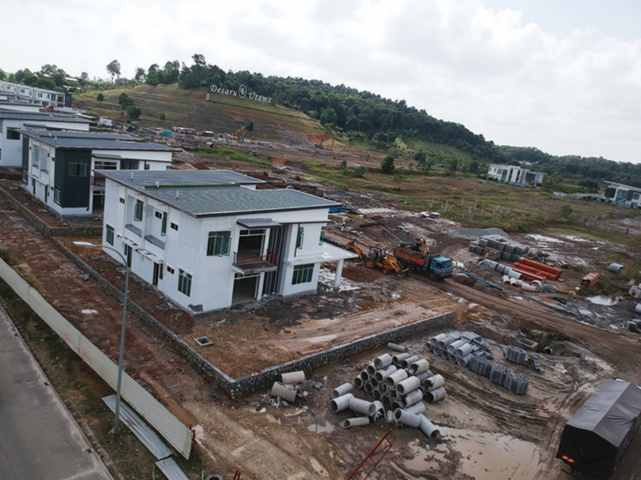 Semi-detached houses now being built in Desaru Utama by SKS Group.