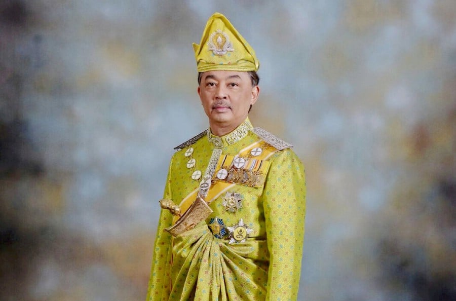 Sultan of Pahang is 16th King, Sultan of Perak Deputy King ...