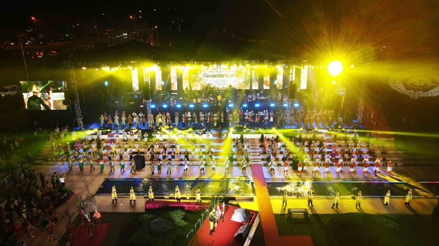 Pesta Gendang Nusantara 2024 saw a host of impressive rhythmic talents perform at the MBMB City Square. - File pic credit (MBMB)