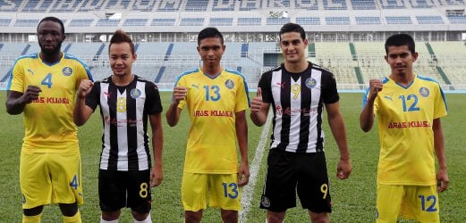 Pahang Unveils 1940s Inspired Kit