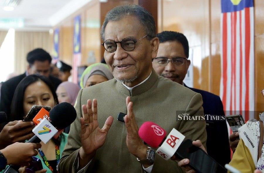 Health Minister Datuk Seri Dr Dzulkefly Ahmad speaking to the press after his 2024 mandate speech at the Health Ministry, today. -- NSTP/MOHD FADLI HAMZAH