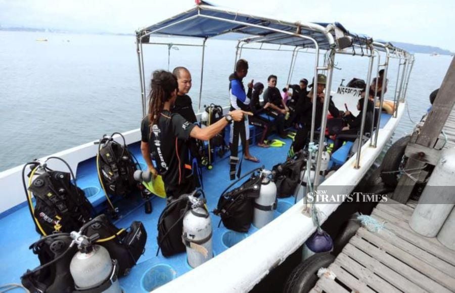 Diving industry will thrive again provided tourism players work together in term of offering competitive price and efficient marketing strategy. - NSTP/Olivia Miwil