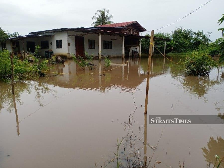 Endless worry for Pendang families hit by floods | New Straits Times ...