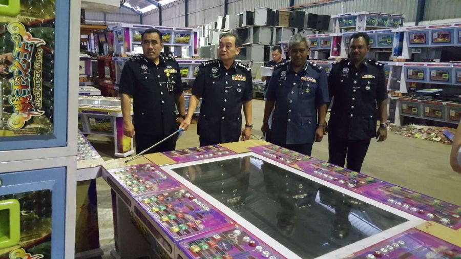 Police Seize 260 Gambling Simulators From Sungai Buloh Warehouse