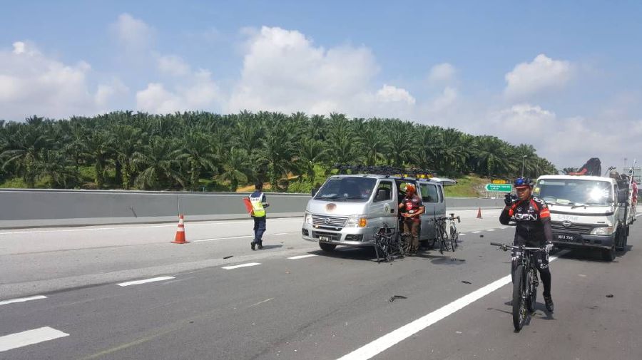 Sea Para Games cyclists and chief coach hurt in hit-and-run