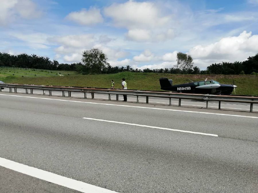 A light aircraft made an emergency landing at Km47.8 (southbound) of the North South Expressway (Plus) this morning. - NSTP pic