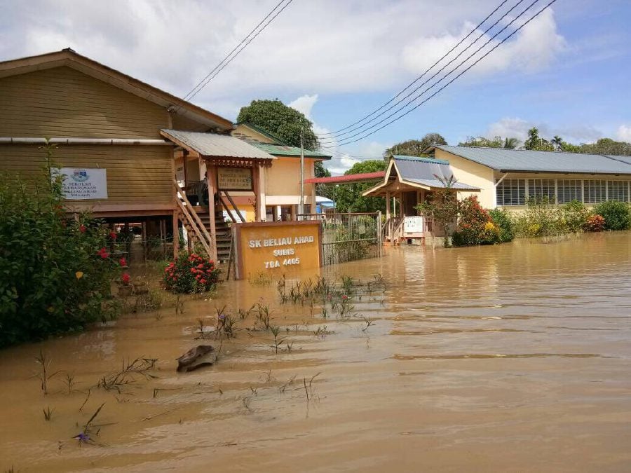 Schools shut in 2 Sarawak districts as flood situation ...