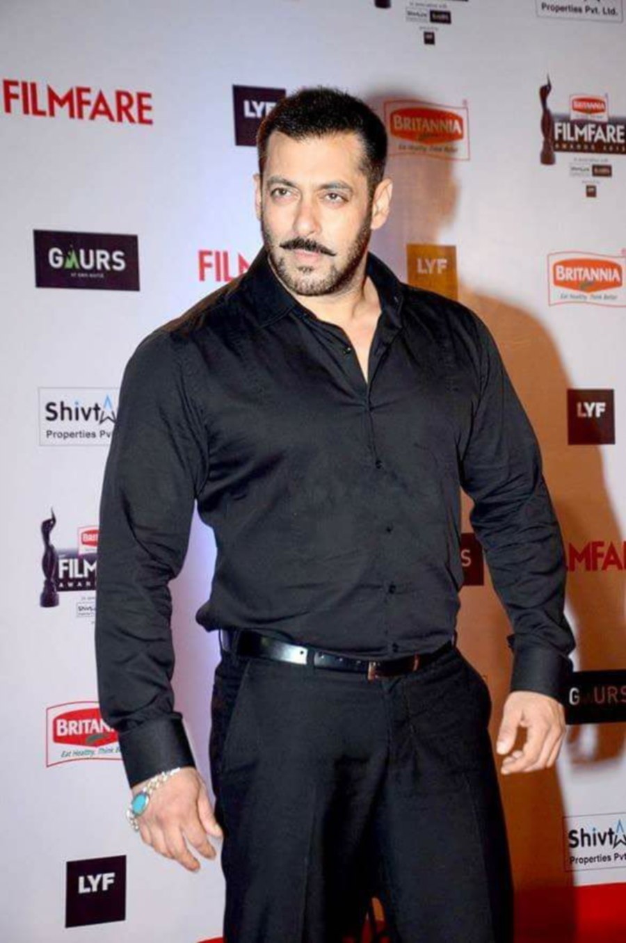 (Showbiz) Salman Khan Gets Police Protection Following Death Threat ...