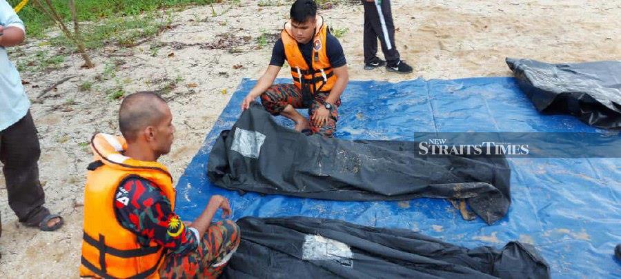 Two teenagers drowned after they are believed to have slipped and fallen into the Segamat River near here, yesterday. - NSTP/Courtesy of JBPM