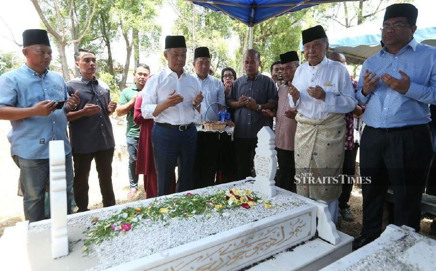 Muhyiddin Doa - Pm Mahathir Cabinet Members Visit ...