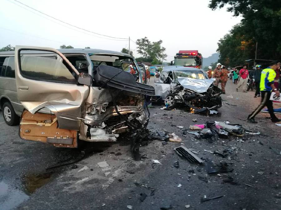 Two Killed, 11 Badly Hurt In Horrific Van-car Collision Near Sg Petani ...