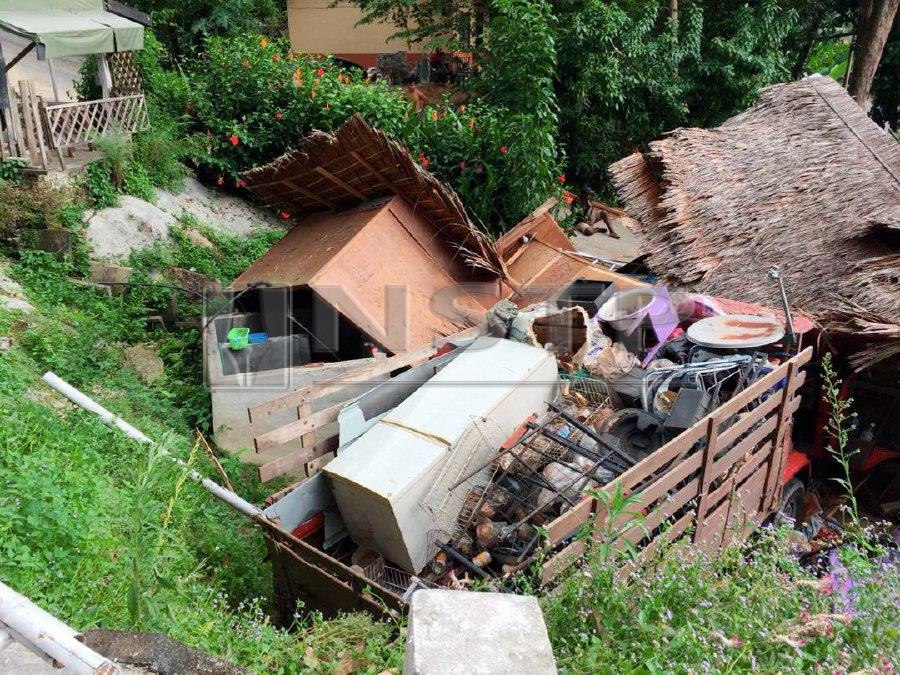 Lorry ploughs into Rembau tourist chalet, injuring three | New Straits ...