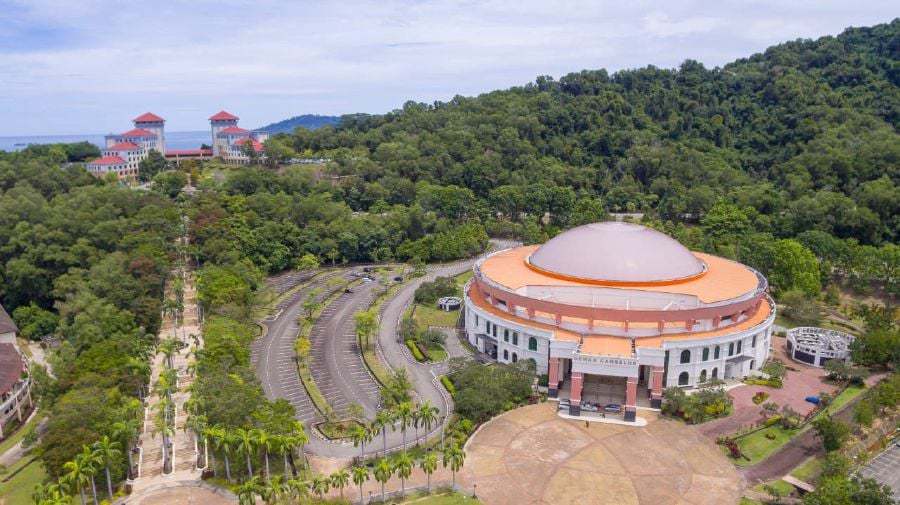 Universiti Malaysia Sabah (UMS), established 29 years ago, has produced about 84,000 graduates, including 4,236 who will receive their scrolls at the university’s 25th convocation held today (December 11) until Thursday (December 14). - NSTP file pic