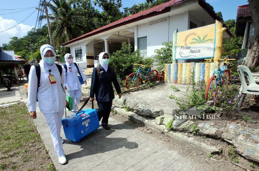 Pulau Aman Residents All Smiles After Receiving First Covid 19 Vaccine Jab Today Nsttv