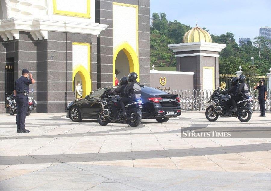 PM Anwar At Istana Negara To Meet King | New Straits Times | Malaysia ...