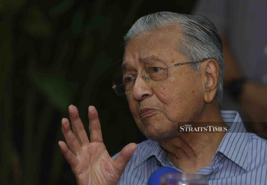 Former prime minister Tun Dr Mahathir Mohamad has dismissed claims that he is now the de facto leader of Perikatan Nasional (PN). - NSTP/ Shahrim Abidin 