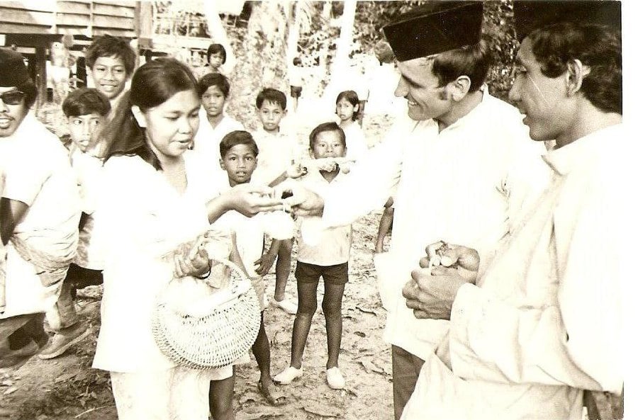 At the wedding in Pahang Tua, the author received a ‘bunga telur’.- Pic courtesy of Dr Victor A. Pogadaev
