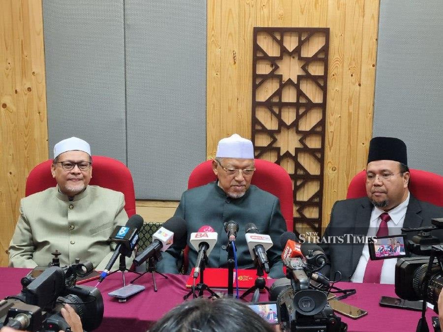 The announcement made Kelantan the first state under Pas to announce the date for the dissolution of its state assembly.- NSTP/Sharifah Mahsinah Abdullah