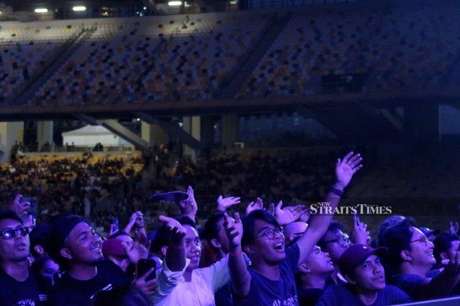 The chance to perform live to a stadium audience for an international act was a lifeline for the band especially after seeing how the crowd responded positively to them. .- NSTP/ Amalina Kamal