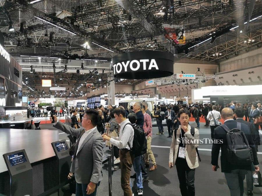 Kishida met with Toyota Chairman Akio Toyoda and other industry executives at the Japan Mobility Show, which officially opened on Thursday after a four-year hiatus. -- NSTP/Nicholas King 