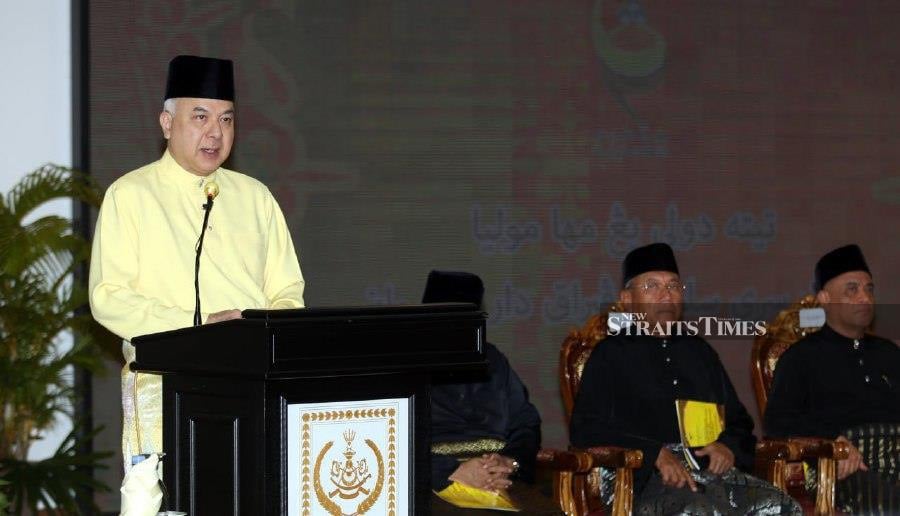 Sultan of Perak, Sultan Nazrin Muizzuddin Shah said Islam would be more respected and continuously honoured if the majority of its followers demonstrated outstanding accomplishments in various fields. - NSTP/L.MANIMARAN
