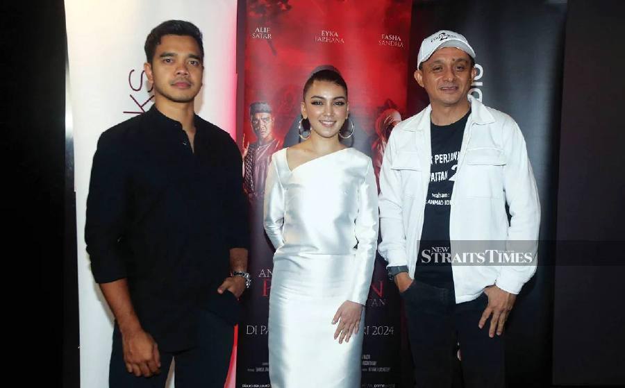 Anak Perjanjian Syaitan 2 is directed by Ahmad Idham (right) and stars Eyka Farhana and Alif Satar - NSTP/Hairul Anuar Rahim