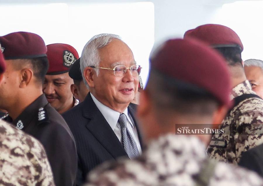 Datuk Seri Najib Razak declined to repatriate US$3 billion of 1MDB funds, as requested by its then chief executive officer Mohd Hazem Rahman in 2013, the High Court heard today. - NSTP/ASWADI ALIAS
