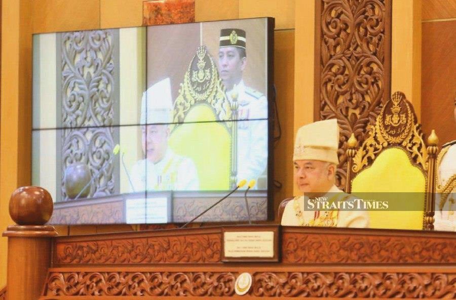 The Sultan of Perak, Sultan Nazrin Shah, today graced the opening of the second meeting of the 15th State Legislative Assembly at Perak Darul Ridzuan Building here. - NSTP/L.MANIMARAN