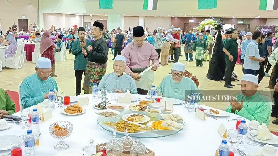 “PN leaders are ready for any investigation. If there is a strong case, then proceed to court,” he said at Pas’ national-level Hari Raya Aidilfitri open house at Dewan 2020 here today. - NSTP/Aizat Sharif