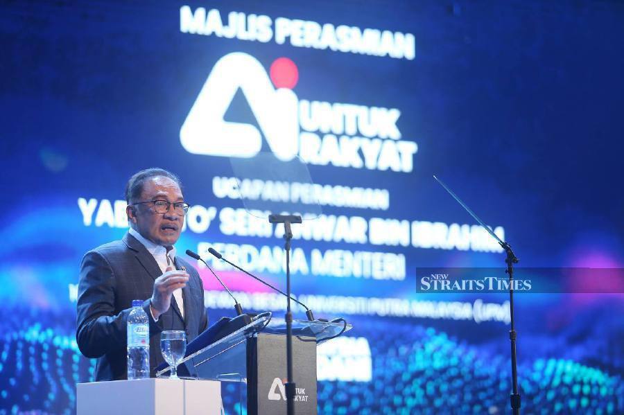 All members of the Cabinet have been given till next month to submit a report related to the progress in the increase of awareness and literacy of Artificial Intelligence (AI) at their respective ministries, says Datuk Seri Anwar Ibrahim. Pic by Saifullizan Tamadi