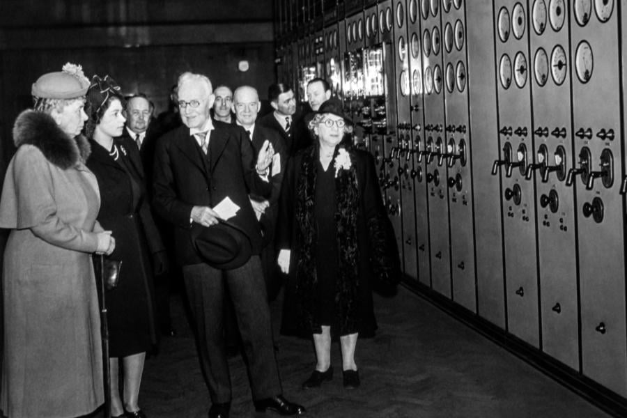 The Queen, then Princess Elizabeth, visiting Battersea Power Station in April 1946 with her grandmother Queen Mary (left), for a special tour inside the Power Station and Control Room A. Exact date unknown. Photo credit: Simon Webster/Alamy Images (Courtesy of Sime Darby Property)