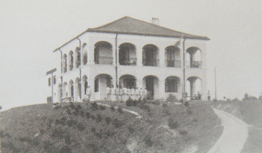 An early photograph of the Ping Shan Police Station soon after it began operations in 1902.