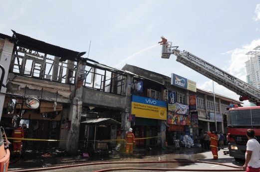 At least 3 pre-war houses were damaged in the fire along Jalan C.Y. Choy in George Town. BERNAMA