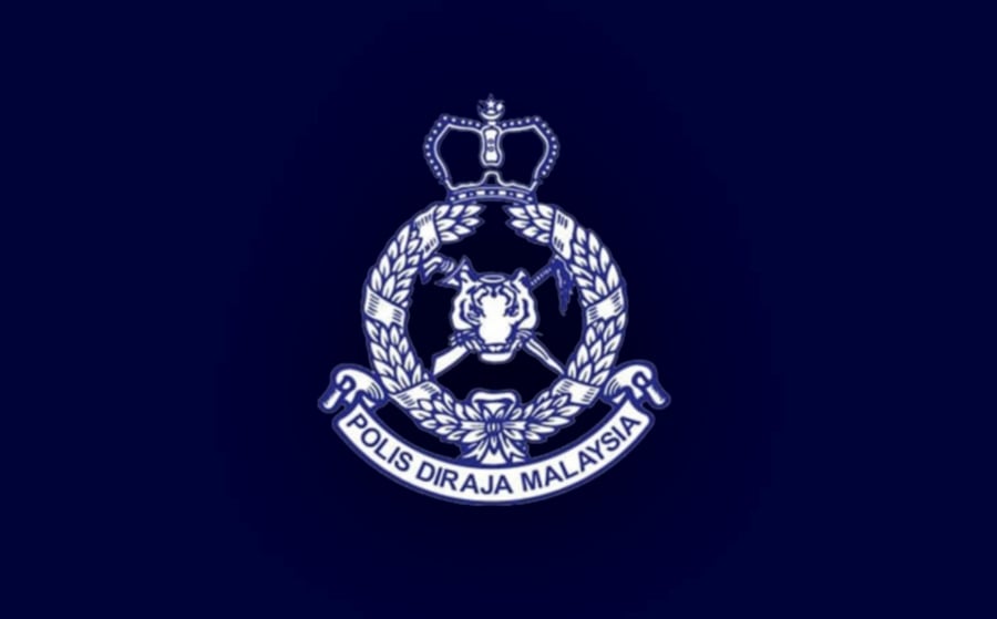 Police are in pursuit of two armed male suspects following an attempted robbery at a goldsmith shop in Machang yesterday (April 11). — NSTP FILE PIC