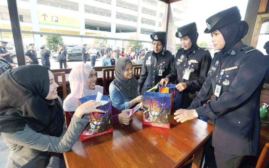 Crime Prevention Club in schools a big help to cops | New ...